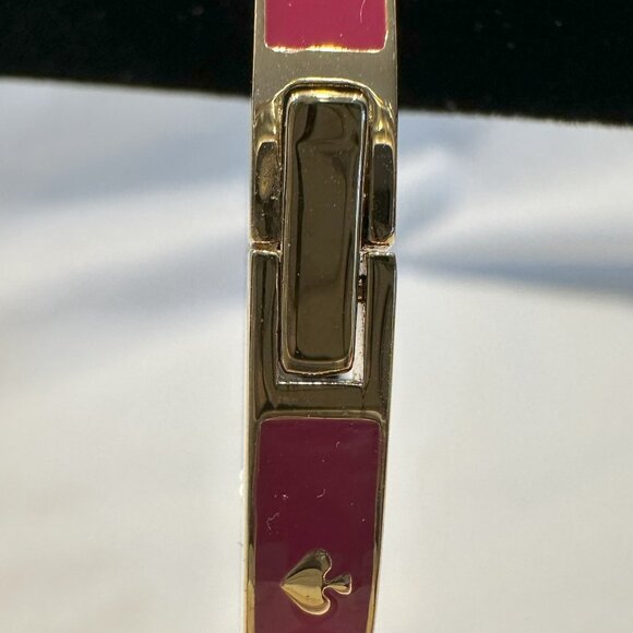 Kate Spade "Spot The Spade" Pink and Gold Enamel Hinged Bracelet - Picture 4 of 5